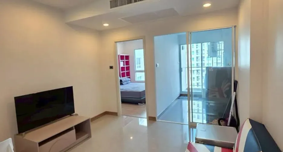 À louer 1 chambre condo à Huai Khwang, Bangkok