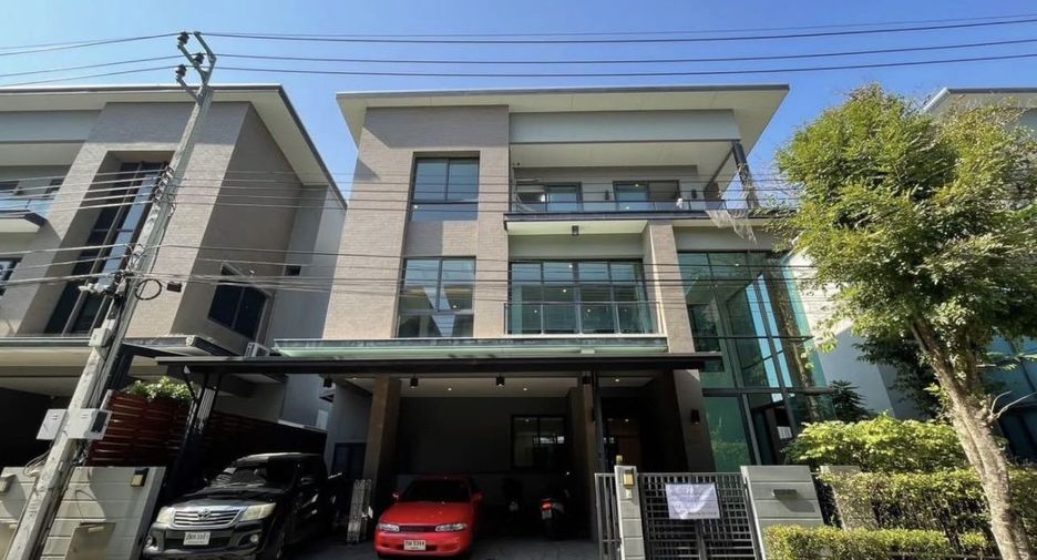 Haus zur Miete mit 5 Zimmer in Bang Sue, Bangkok
