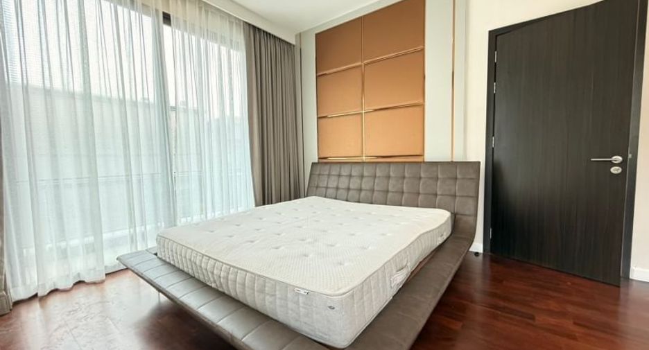Haus zur Miete mit 5 Zimmer in Bang Sue, Bangkok