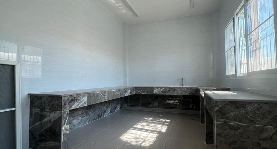Haus zur Miete mit 7 Zimmer in Bang Na, Bangkok