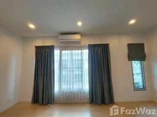 出租 3 卧室 联排别墅 在 Bang Phli, Samut Prakan
