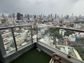 For rent 2 bedrooms condo in Ratchathewi, Bangkok