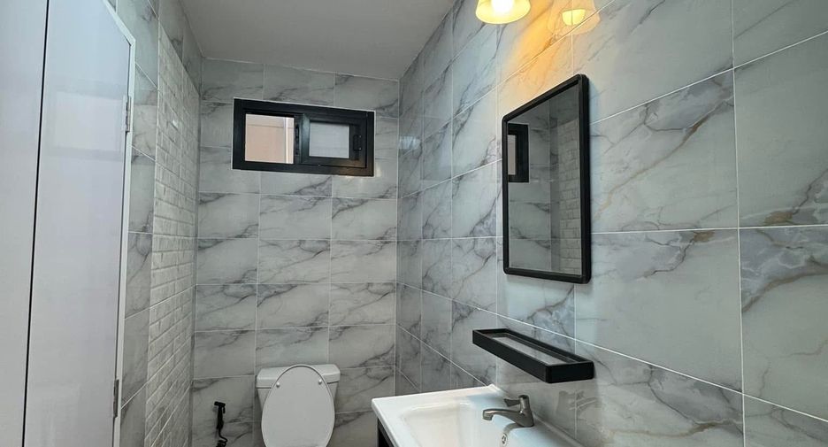 Casa en venta de 2 habitaciones en Bang Lamung, Chonburi