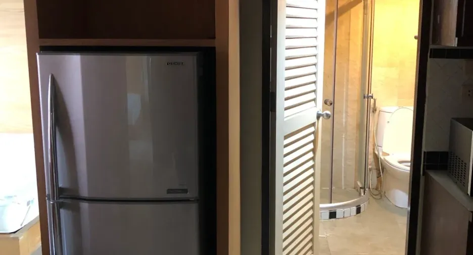 For rent 1 bed condo in Khlong Toei, Bangkok