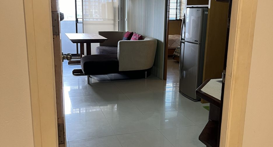 For rent 1 bed condo in Khlong Toei, Bangkok