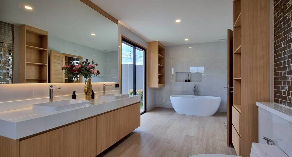 Haus zur Miete mit 4 Zimmer in Bang Lamung, Chonburi