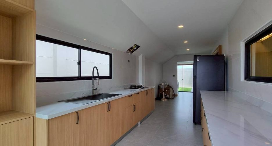 Haus zur Miete mit 4 Zimmer in Bang Lamung, Chonburi
