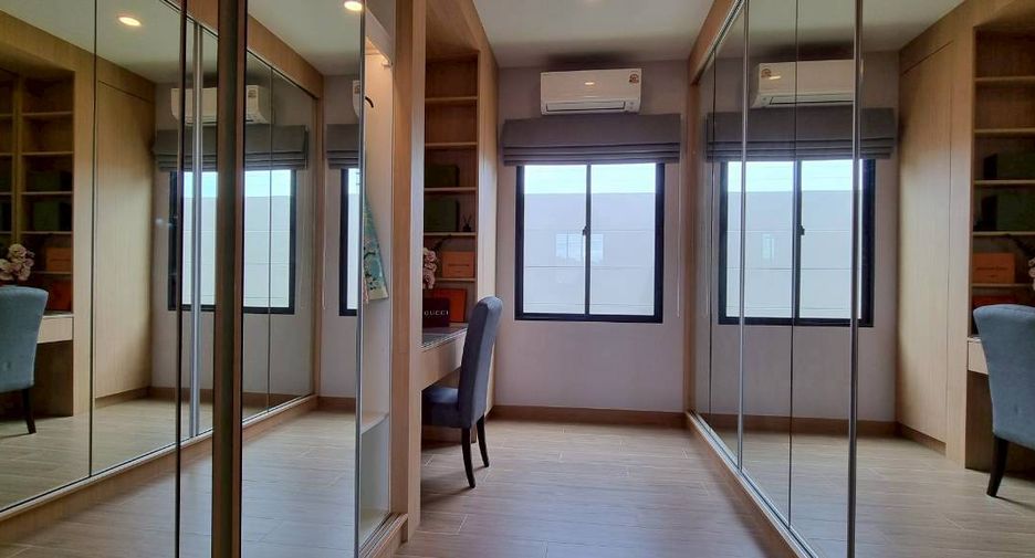 Haus zur Miete mit 4 Zimmer in Bang Lamung, Chonburi