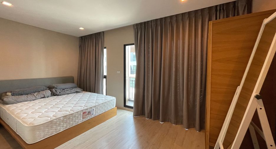 For sale and for rent 3 bedrooms townhouse in Yan Nawa, Bangkok