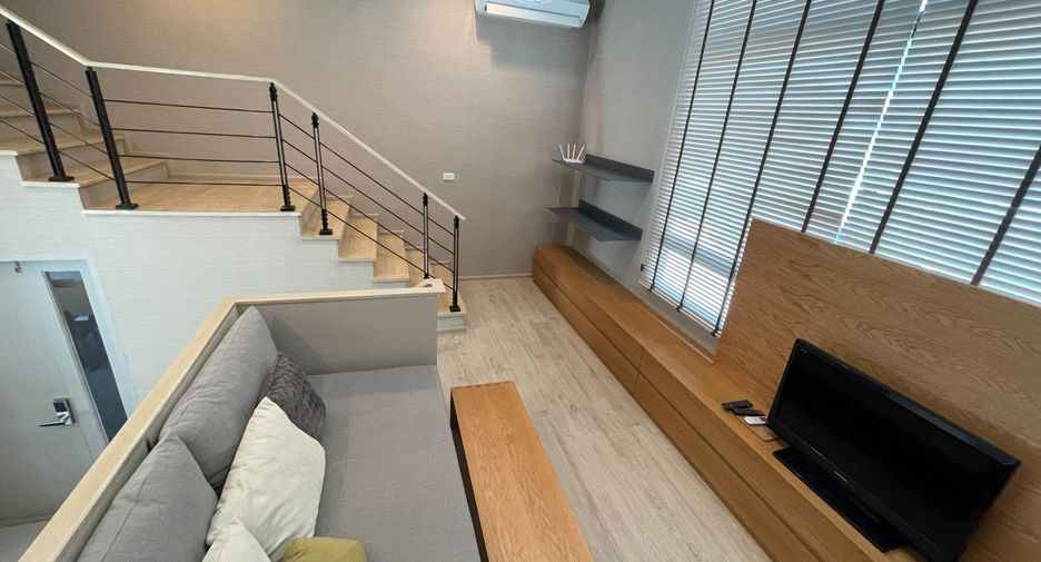 For sale and for rent 3 bedrooms townhouse in Yan Nawa, Bangkok