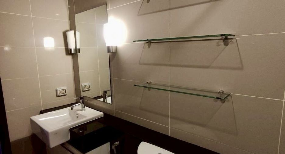 For rent 2 bedrooms condo in Bang Kho Laem, Bangkok