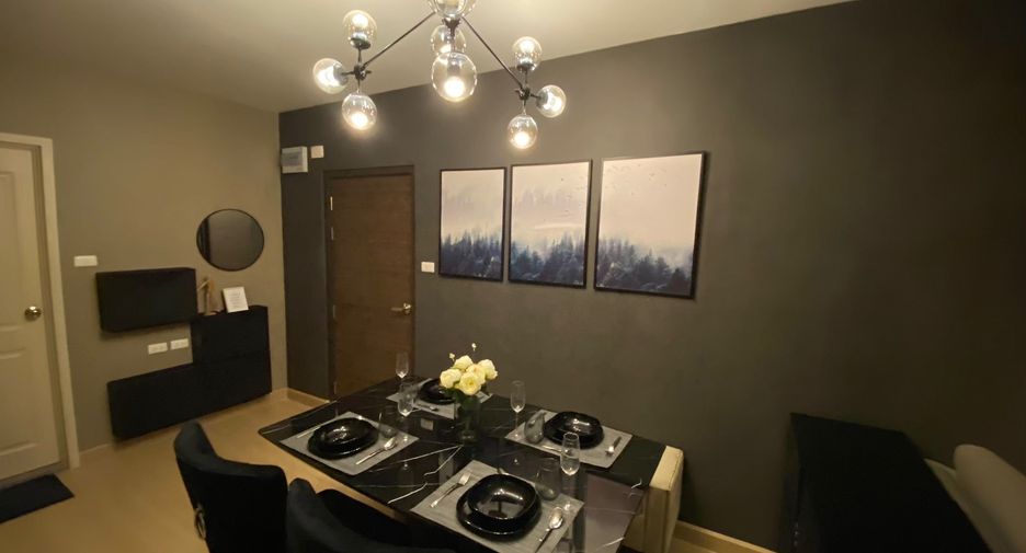 For rent 2 bedrooms condo in Huai Khwang, Bangkok