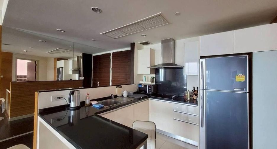 For rent 2 bedrooms condo in Bang Kho Laem, Bangkok