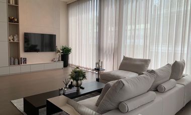 For rent 2 bedrooms condo in Pathum Wan, Bangkok