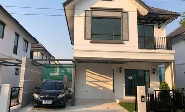 À louer 3 chambres maison de ville à Bang Sao Thong, Samut Prakan