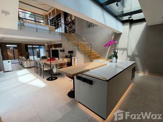 For rent 4 bedrooms house in Mueang Samut Prakan, Samut Prakan