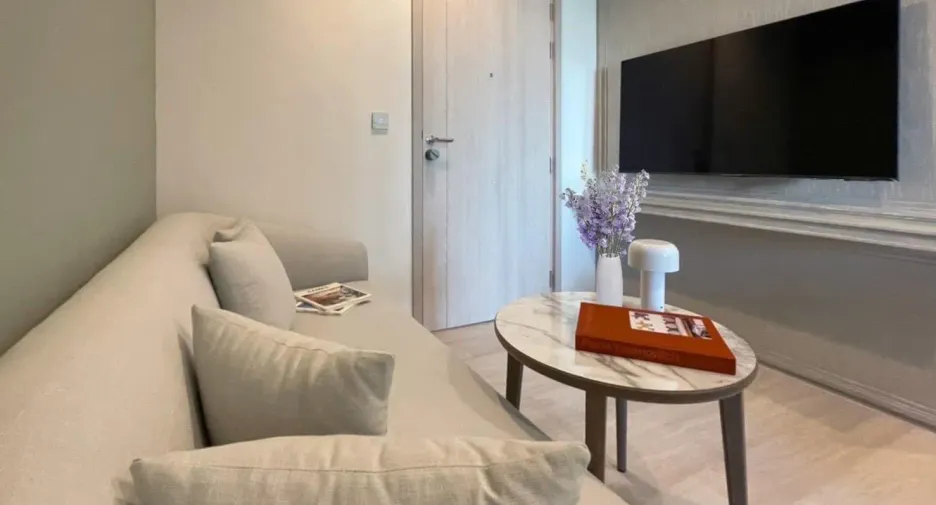 For rent 1 bed condo in Pathum Wan, Bangkok