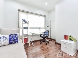 Condo en alquiler de 2 habitaciones en Khlong San, Bangkok