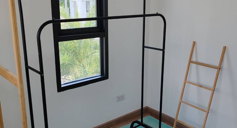 For rent 4 bedrooms townhouse in Bang Khen, Bangkok