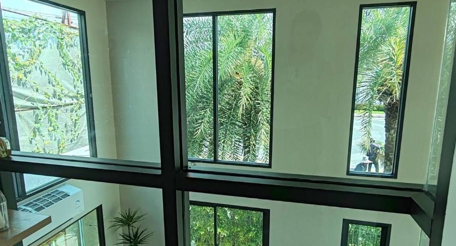 For rent 4 bedrooms townhouse in Bang Khen, Bangkok