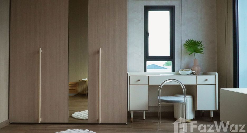 For rent 4 bedrooms townhouse in Bang Khen, Bangkok