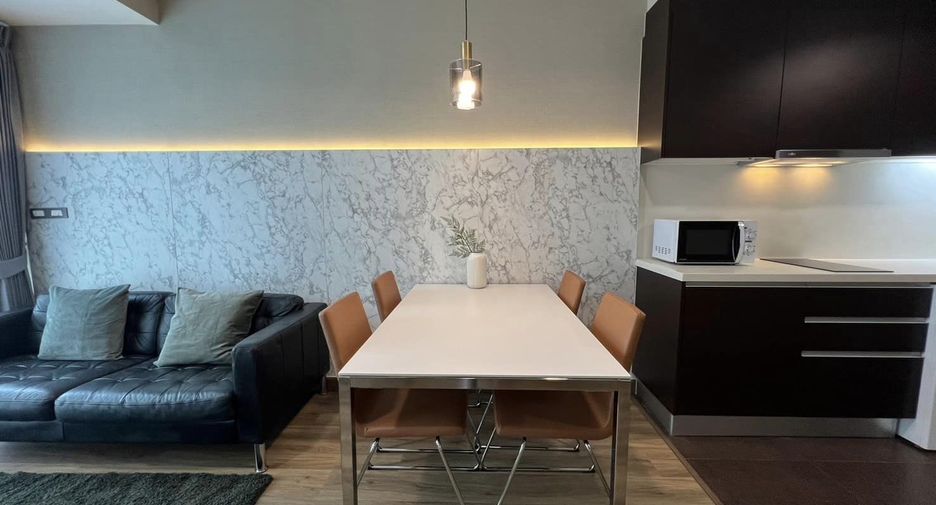 For rent 2 bedrooms condo in Watthana, Bangkok