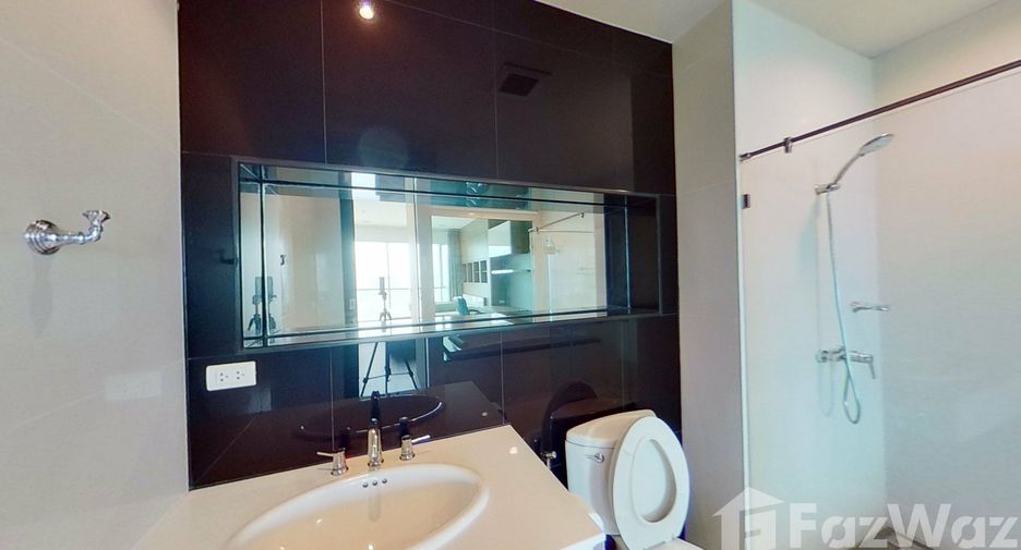 For rent 2 bedrooms condo in Pathum Wan, Bangkok