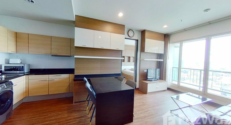 For rent 2 bedrooms condo in Pathum Wan, Bangkok