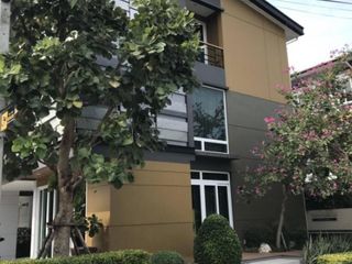 出租 4 卧室 独立屋 在 Chatuchak, 曼谷