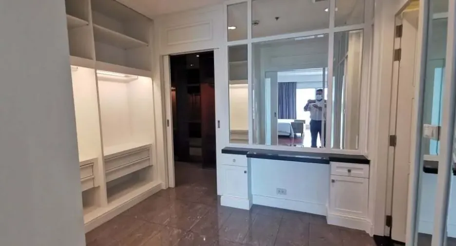 For rent 5 bedrooms condo in Pathum Wan, Bangkok
