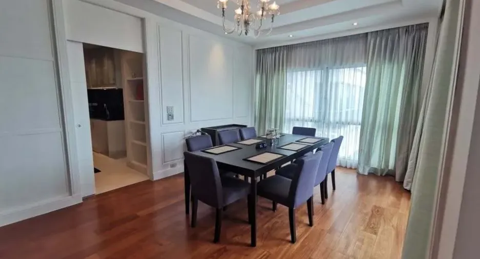 Condo en alquiler de 5 habitaciones en Pathum Wan, Bangkok