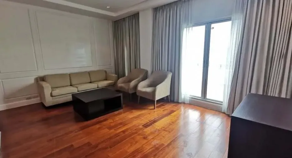 For rent 5 bedrooms condo in Pathum Wan, Bangkok