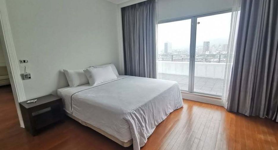 For rent 5 bedrooms condo in Pathum Wan, Bangkok