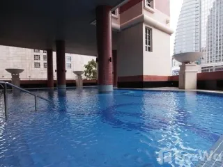 Wohnung zur Miete mit Studio in Khlong Toei, Bangkok