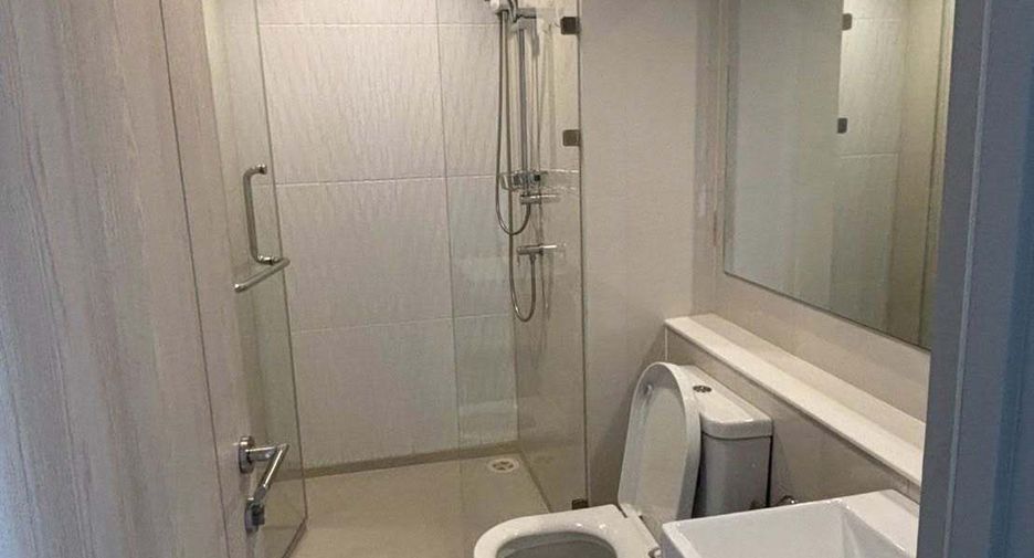 For rent 2 bedrooms condo in Pathum Wan, Bangkok