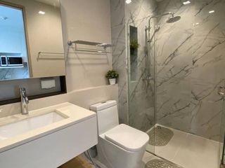 Wohnung zur Miete mit Studio in Huai Khwang, Bangkok
