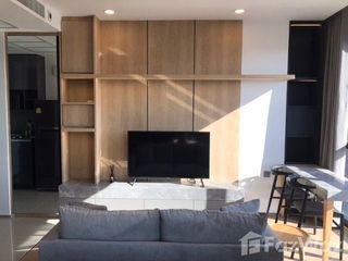 À louer studio condo à Bang Rak, Bangkok