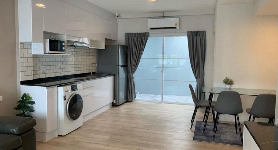 For rent 2 bedrooms townhouse in Prawet, Bangkok