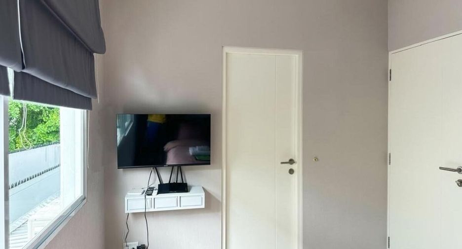 For rent 2 bedrooms townhouse in Prawet, Bangkok