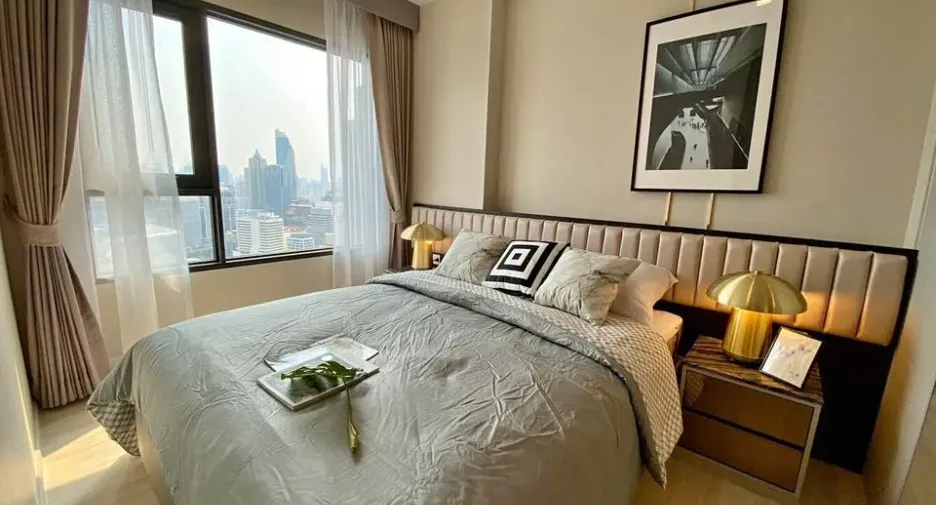 For rent 2 bedrooms condo in Pathum Wan, Bangkok