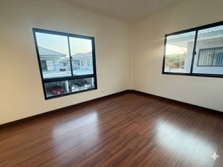 出售 4 卧室 独立屋 在 Sai Mai, 曼谷