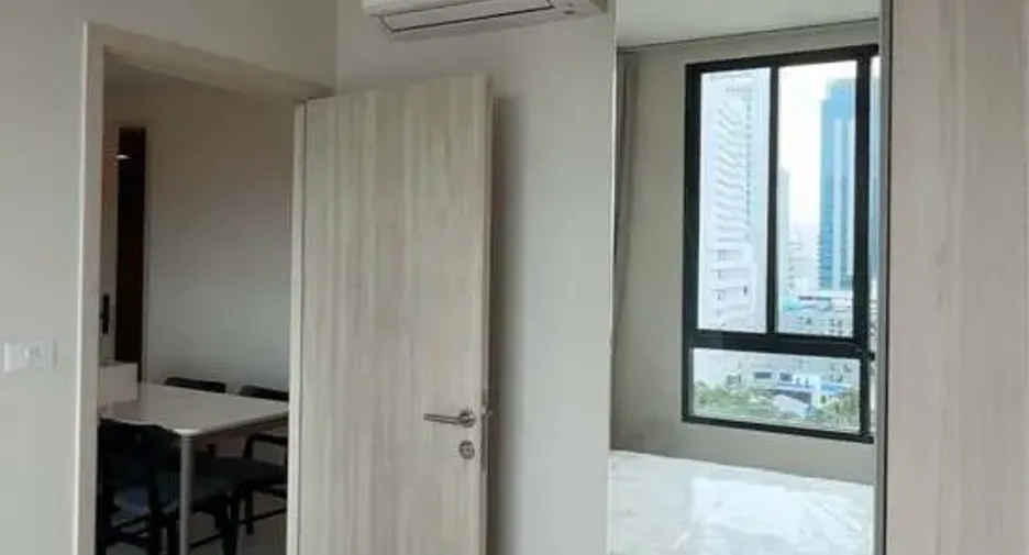 À louer 2 chambres condo à Huai Khwang, Bangkok