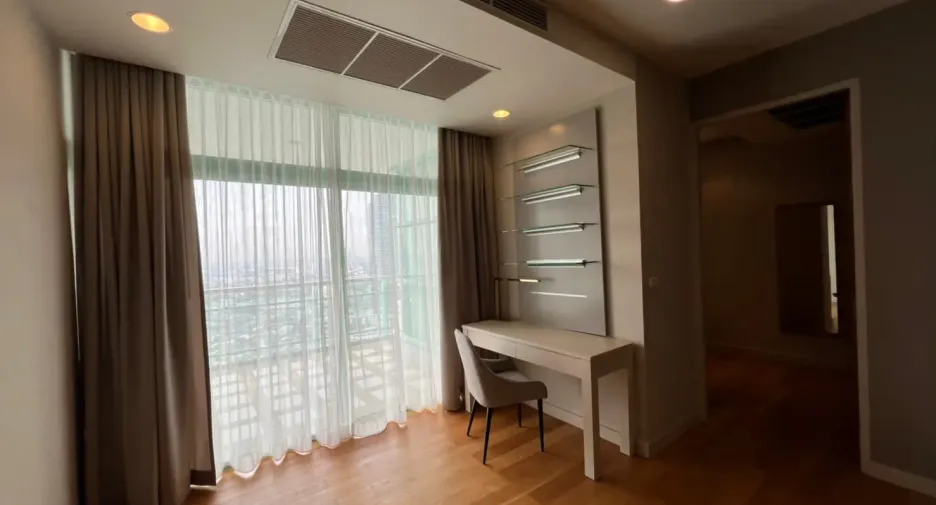 Condo en alquiler de 2 habitaciones en Bang Kho Laem, Bangkok