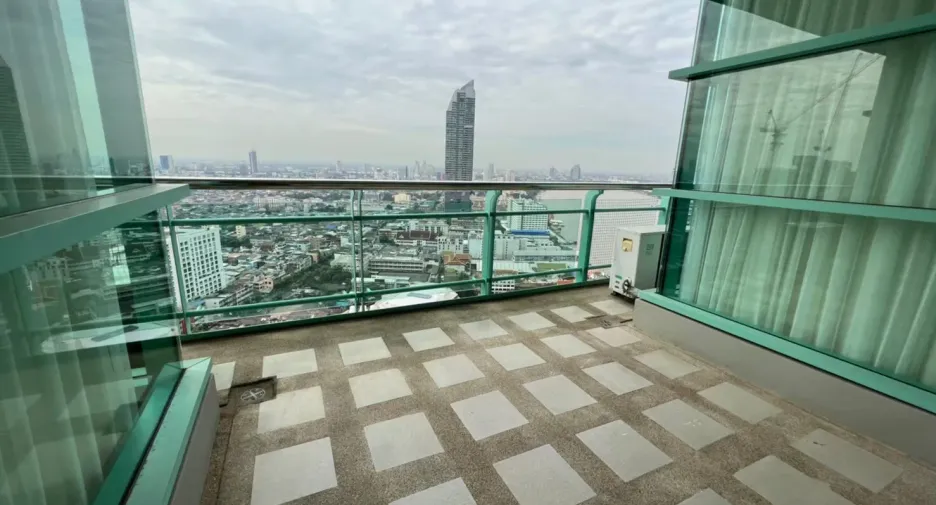 Condo en alquiler de 2 habitaciones en Bang Kho Laem, Bangkok