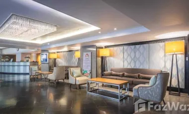 For rent 3 bedrooms condo in Khlong Toei, Bangkok