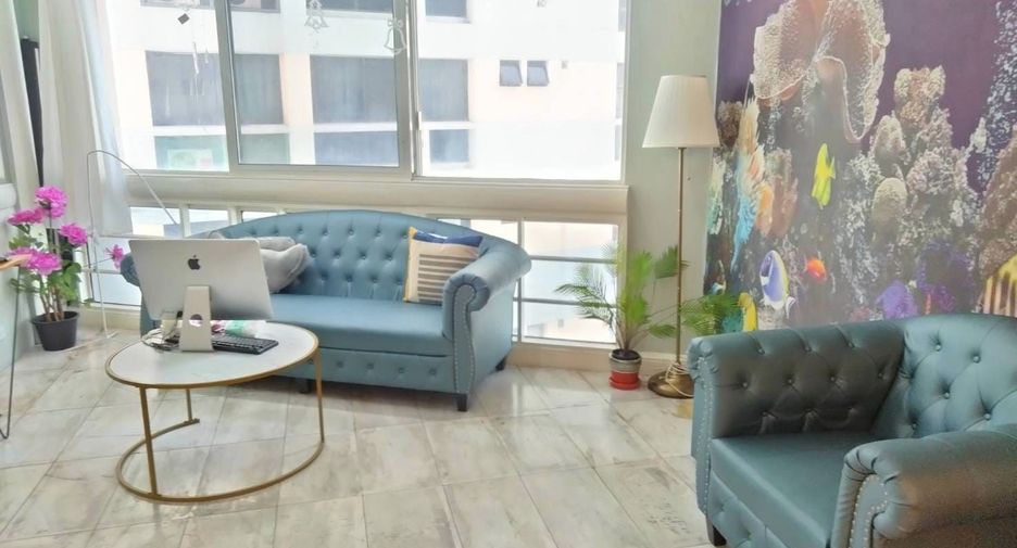 For rent 3 bedrooms condo in Khlong Toei, Bangkok