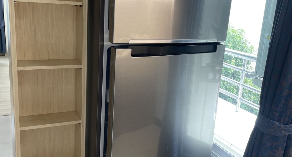 For rent 2 bedrooms apartment in Khlong Toei, Bangkok