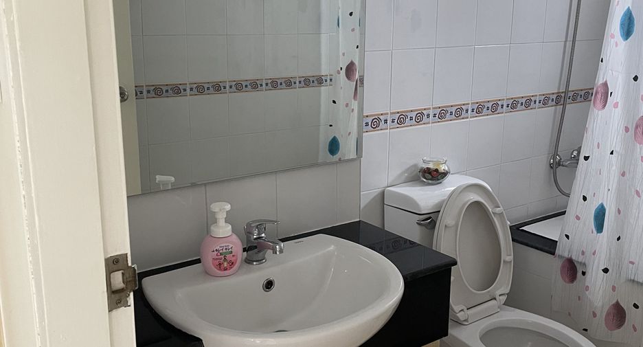 For rent 2 bedrooms apartment in Khlong Toei, Bangkok