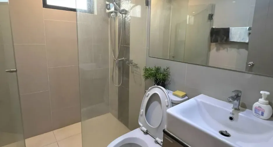For rent 2 bedrooms condo in Bangkok Yai, Bangkok