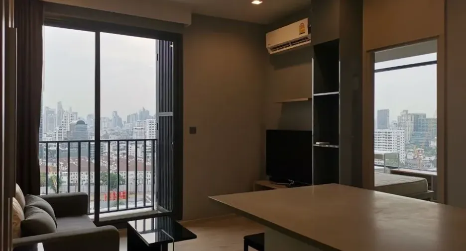 For rent 1 bed condo in Watthana, Bangkok
